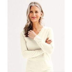 Croft & Barrow Cream V-Neck Sweater M
